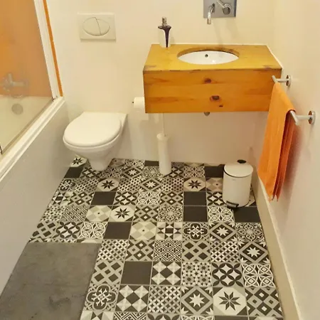 Проживание в семье City Alfama